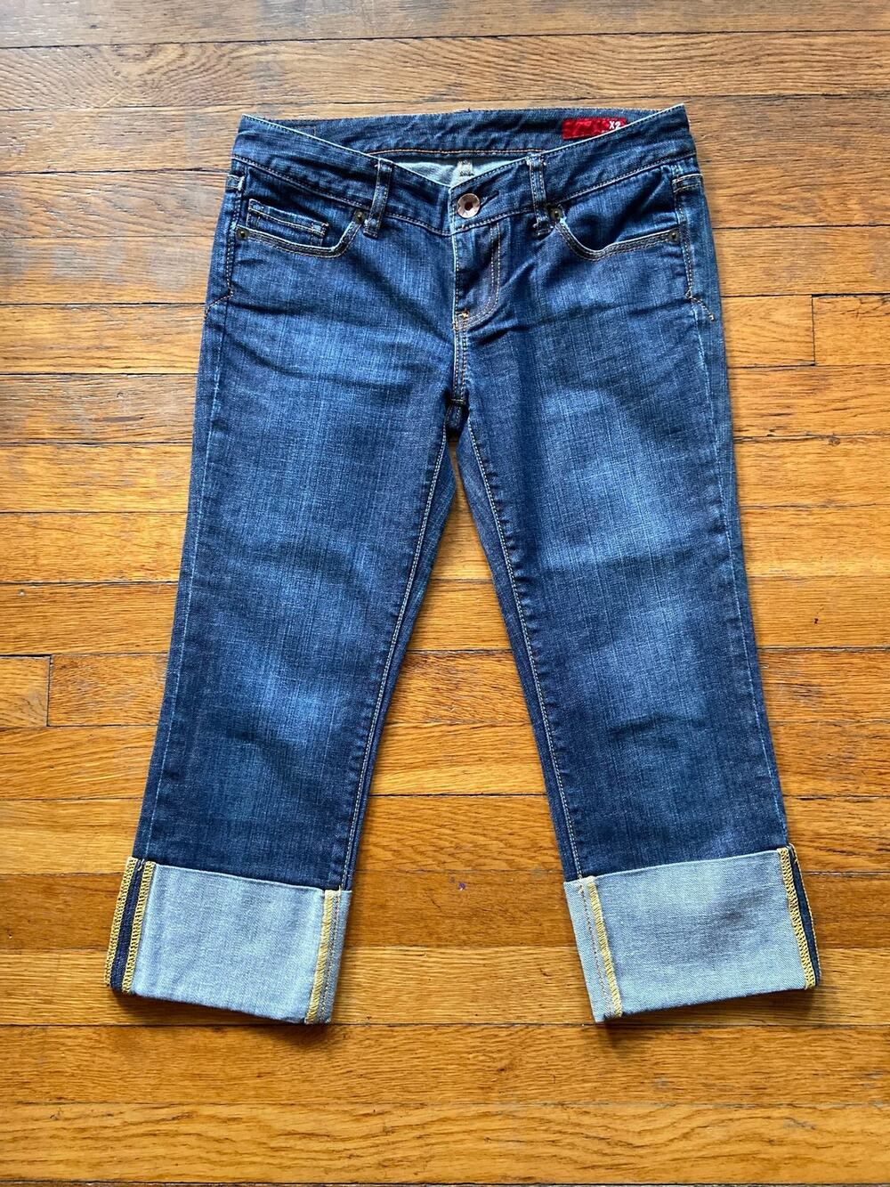 X2 Quality Denim Low-Rise Cropped Jeans sz 2